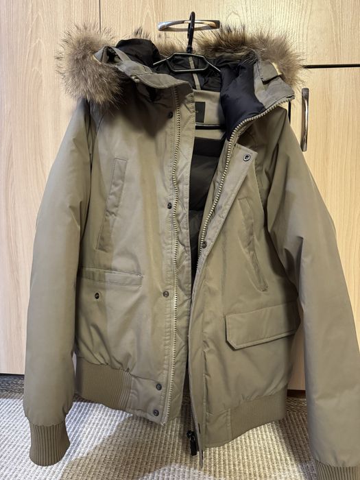 Продам мужскую куртку бомбер!