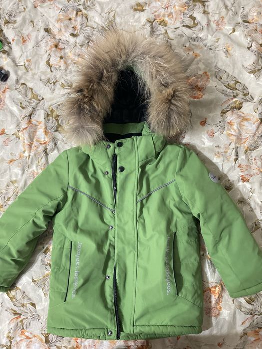 Куртка на мальчика в хорошем состоянии.