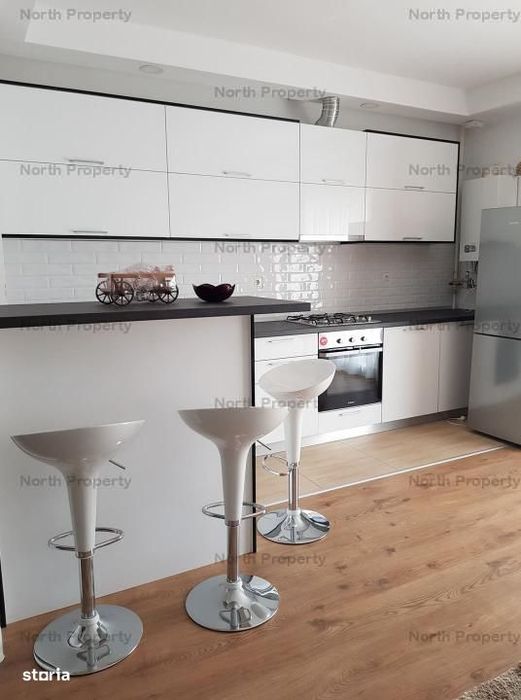 2 camere  in Cosmopolis