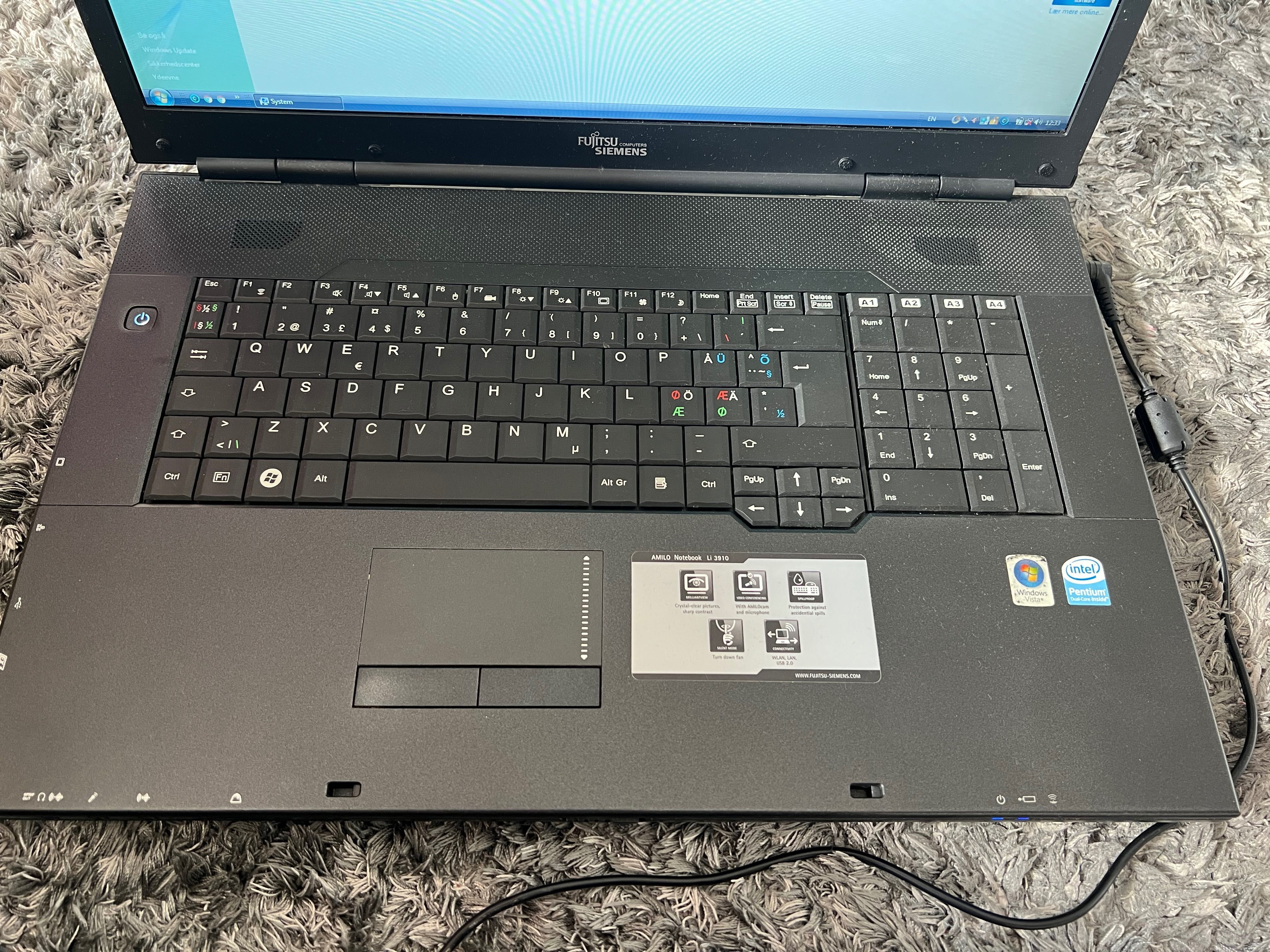 Лаптоп Fujitsu Siemens Amilio