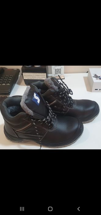 Продам безопасный (safety) обувь