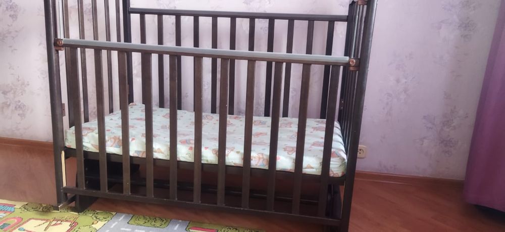 Продам детскую кроватку.