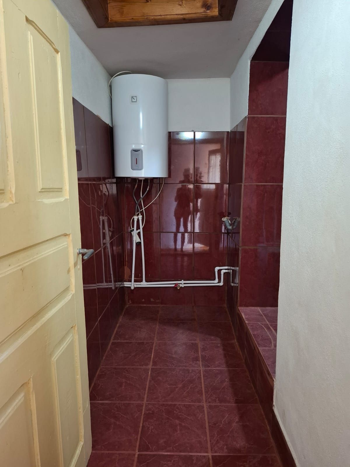Casa de vanzare+3000mp teren