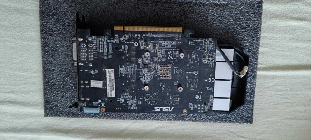 Placa video ASUS R7260X-OC-2GD5
