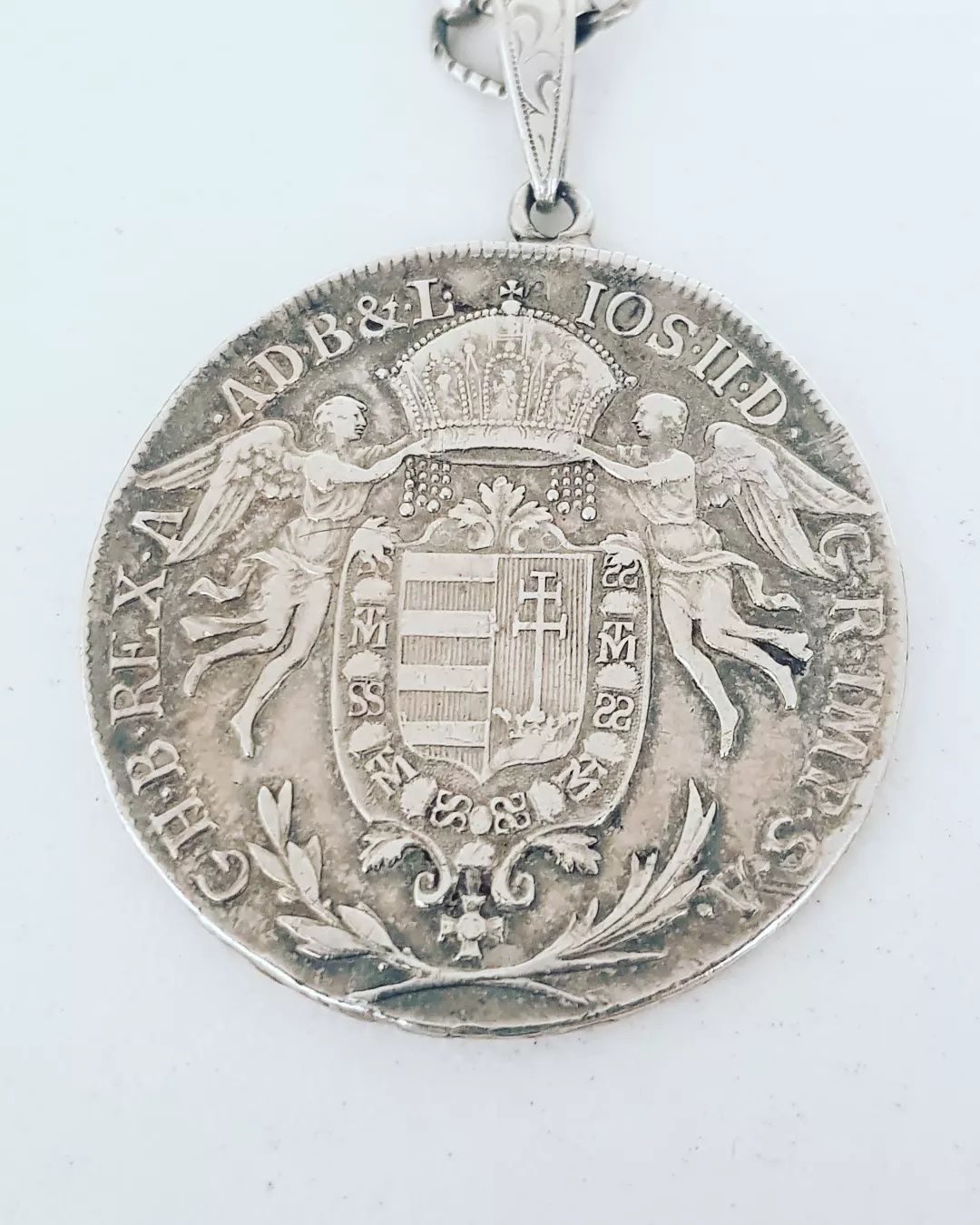 Рядка и стара сребърна монета с верижка Hungary 1/2 Thaler 1787