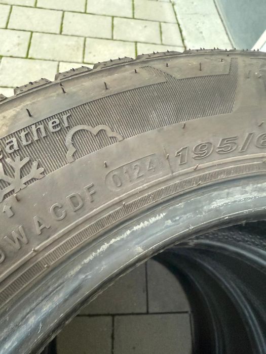 Cauciucuri de iarna -2 seturi profil foarte bun!