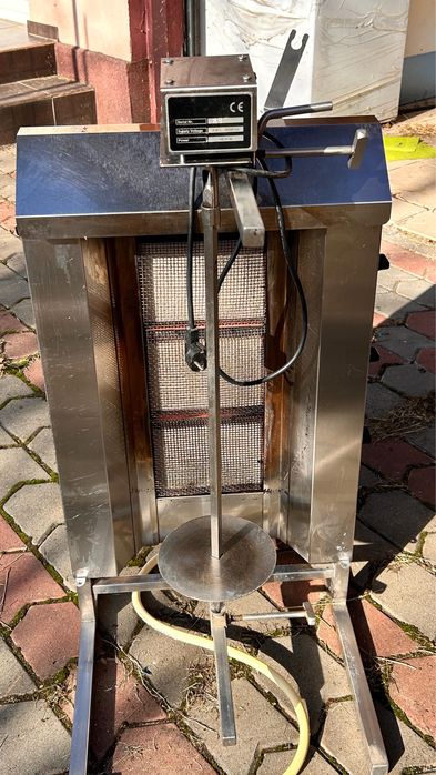 Vand aparat  de shaorma , folosit foarte putin -1800 lei