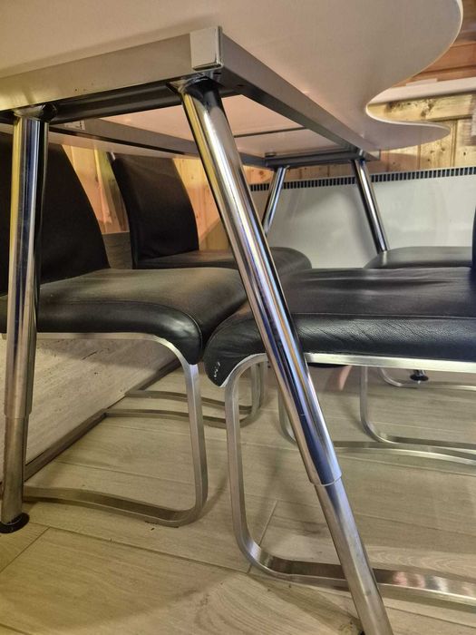 Masa si 6 bucat scauna piele