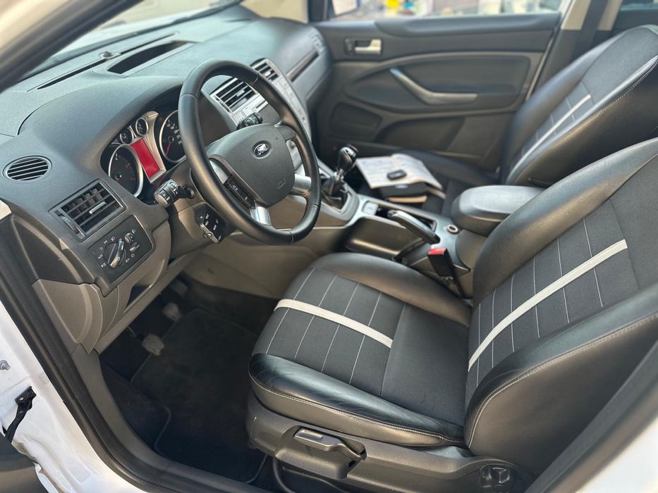 Ford Kuga 2.0 TDCI 4x4 / 140 CP Navi/Camera/Piele/Textil