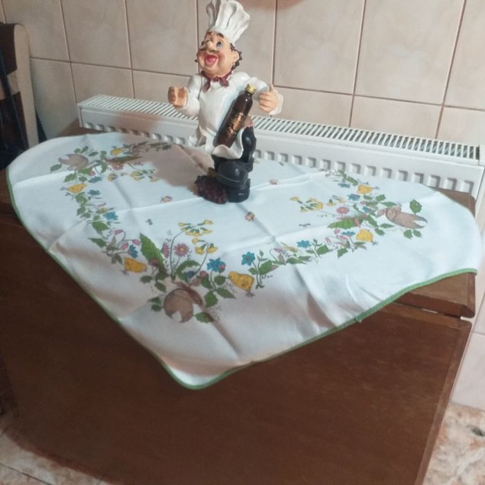 Masă extensibilă de 8-12 persoane