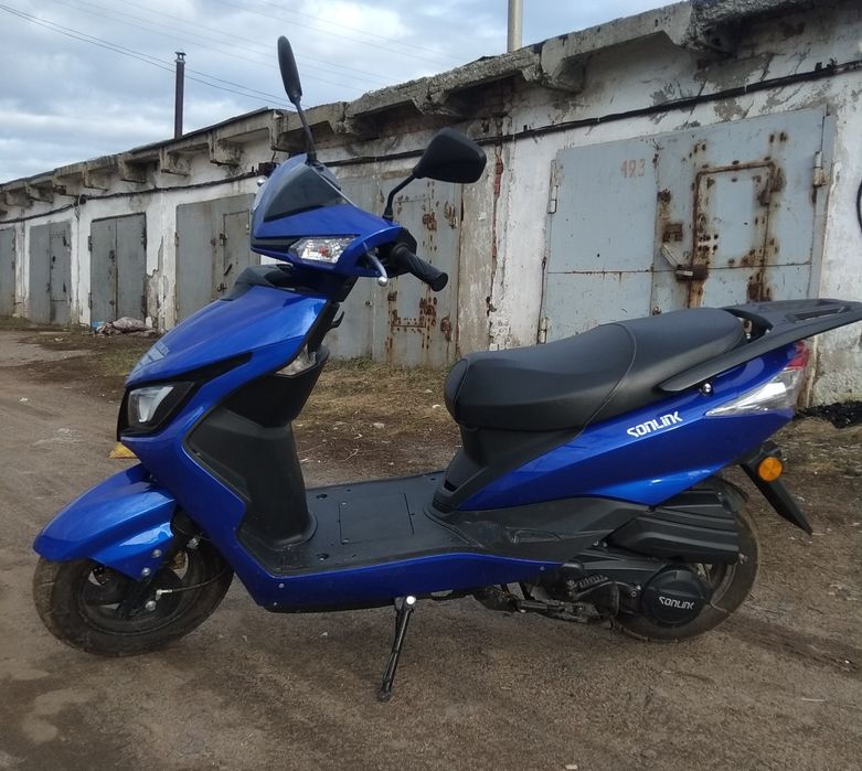 Продам скутер.Новый