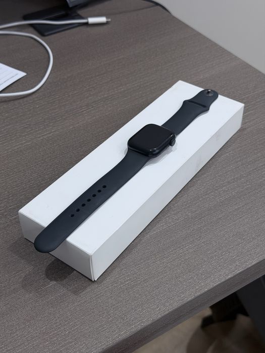 Apple Watch 9 (Mignight M/L, GPS)