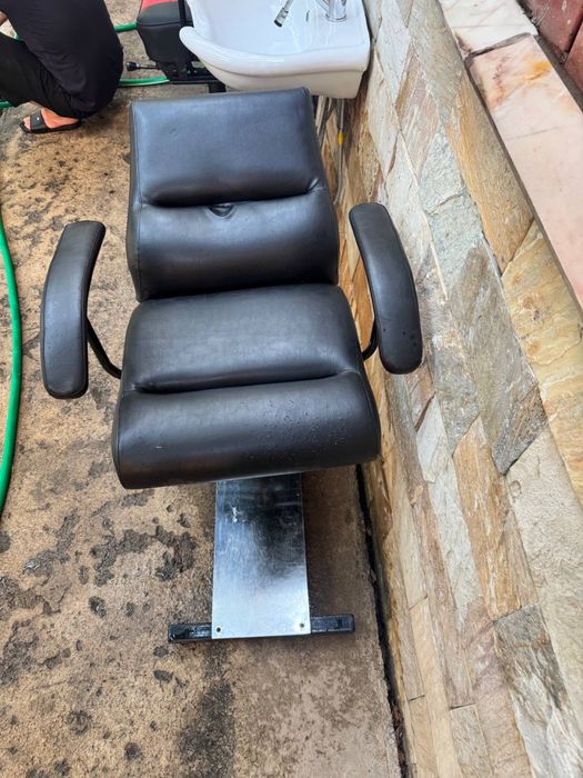 Кресло и кушетка под мойку в салон красоты, Идеал.