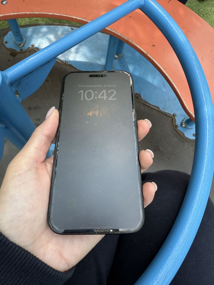 Продам айфон 15 про!