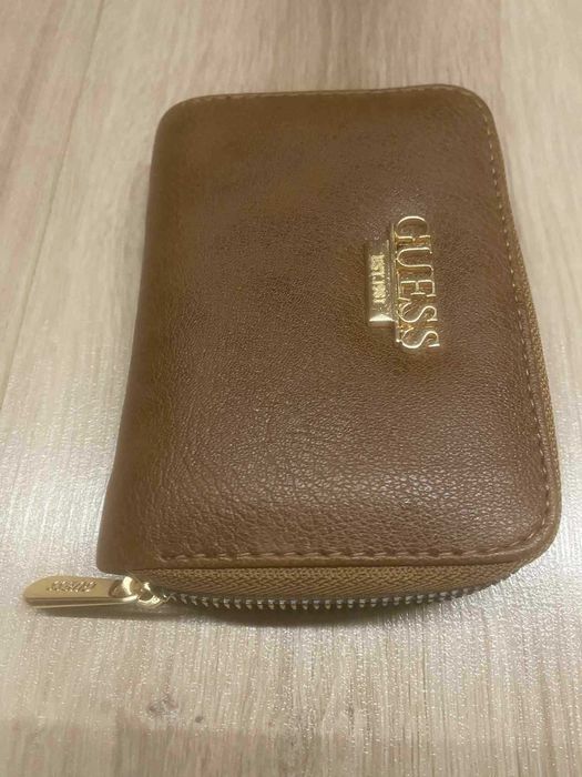 Дамски портфейл GUESS