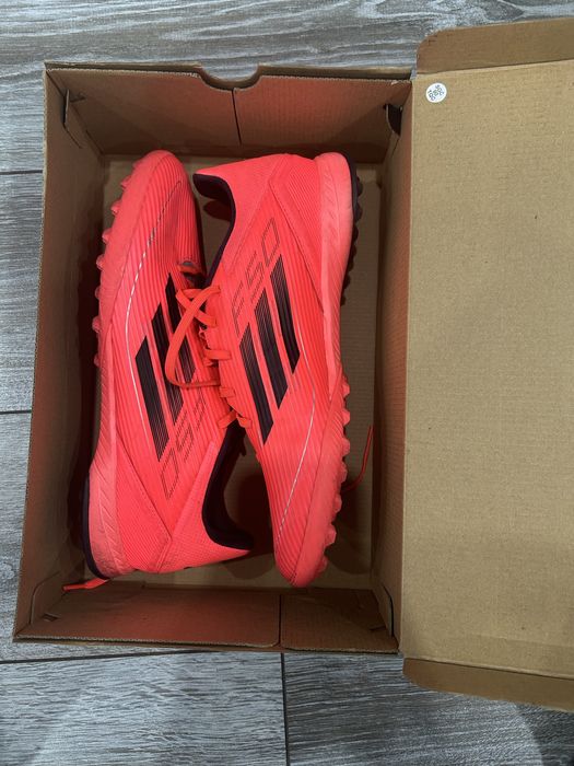 Adidas f50 tf league, в адиласе проходили скидки -30%и вышло 22тыс
