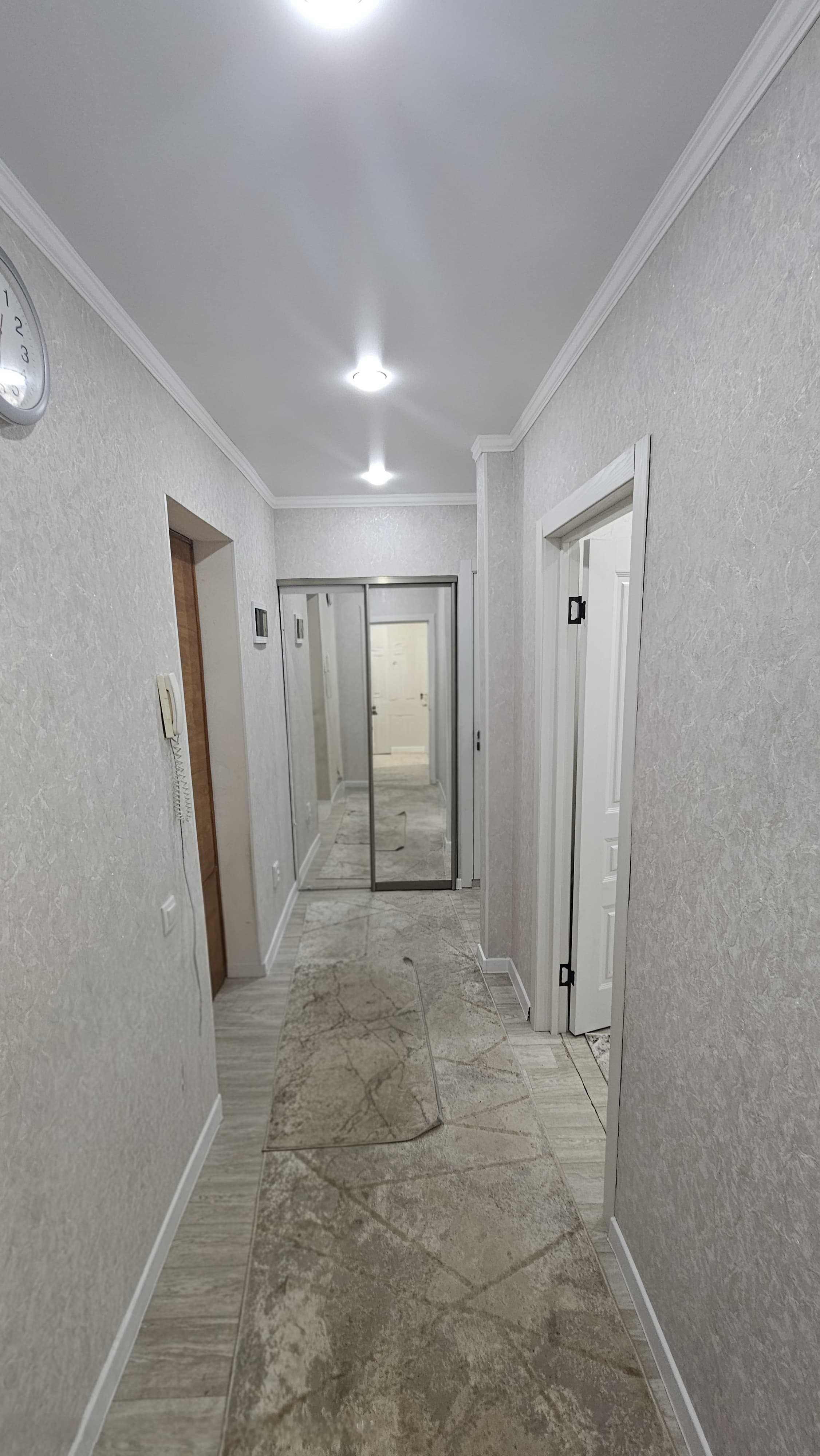 Продается 2 ком квартира район Дом Быта