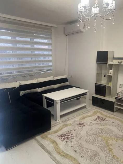 Дава се под наем Тристаен апартамент в Пловдив, Център - 110 кв.м за 550 € - Снимка #3