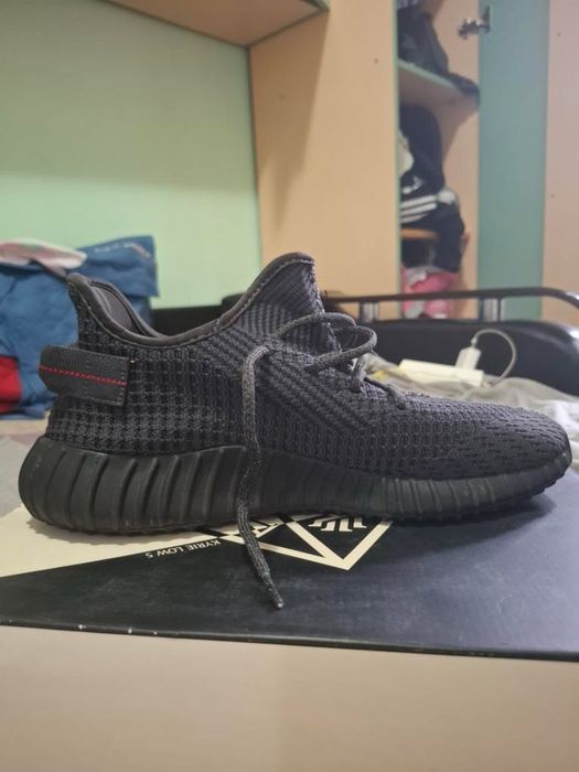 Yeezy 350 noi!! Doar astazi!!
