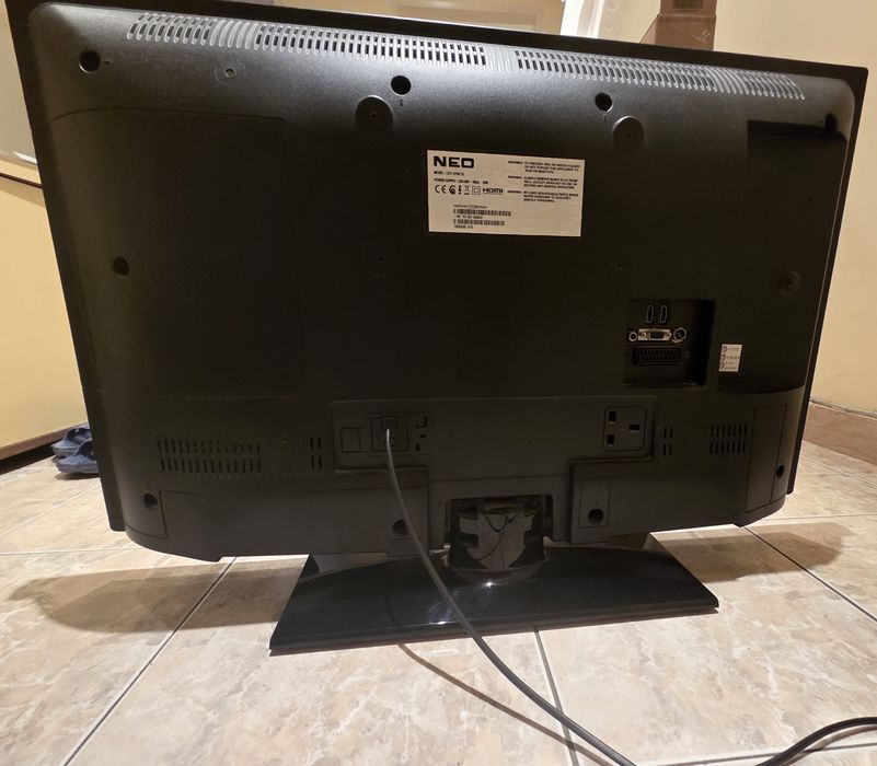 Телевизорът е модел Neo LED-32165 DL.