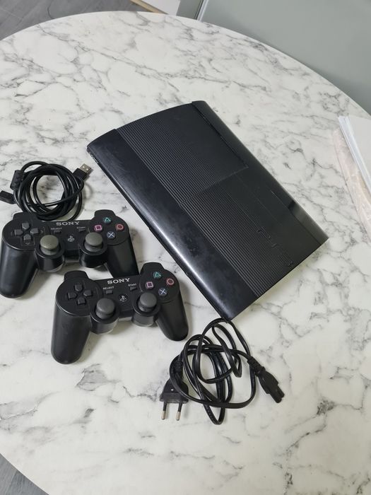 Срочно Продам Sony Playstation 3 super slim PS3