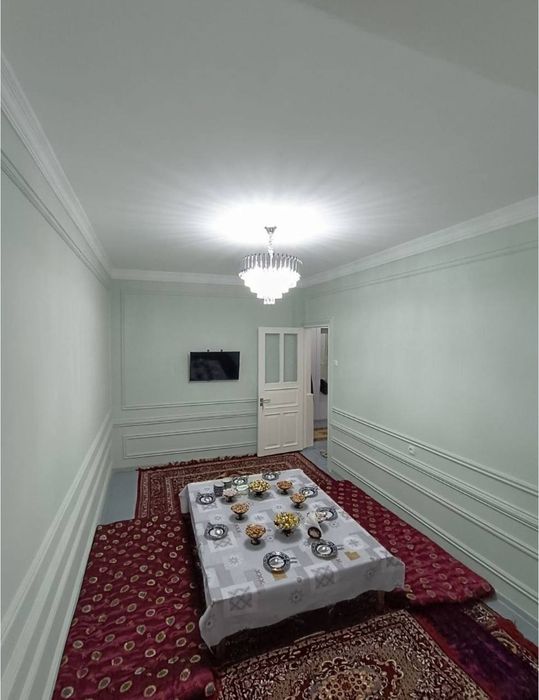 Срочный сдаётся квартира жарарик махалла 4 хоналий 550$ есть передапла