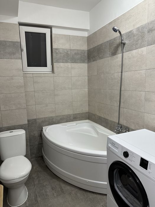 Apartament 3 camere, Militari Residence, 90.000 euro,direct proprietar