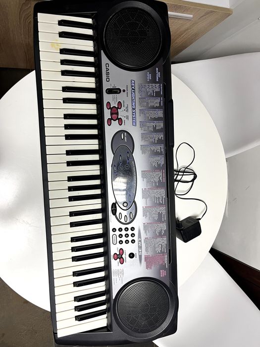 Синтезатор Casio LK-35