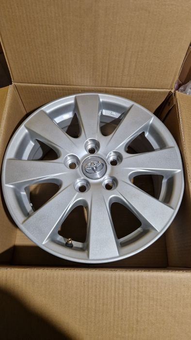 Продам диски на Toyota, R16
