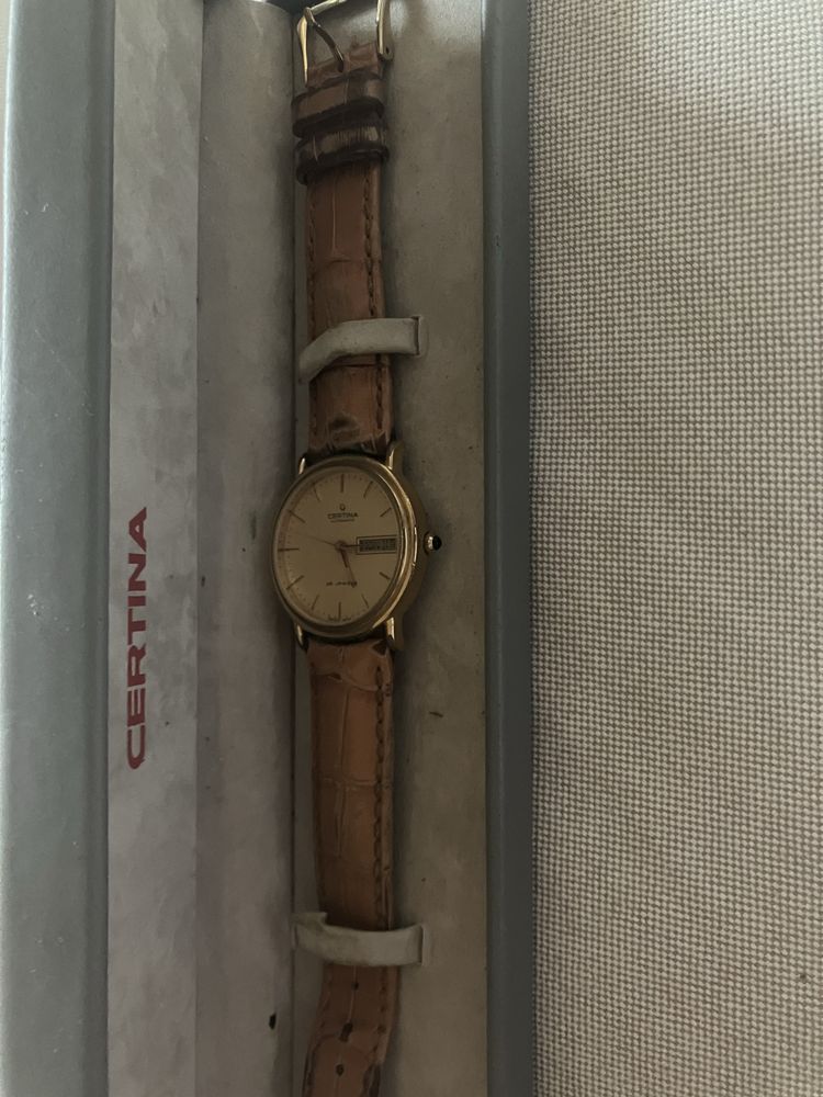 Позлатен мъжки часовник CERTINA 1990г
