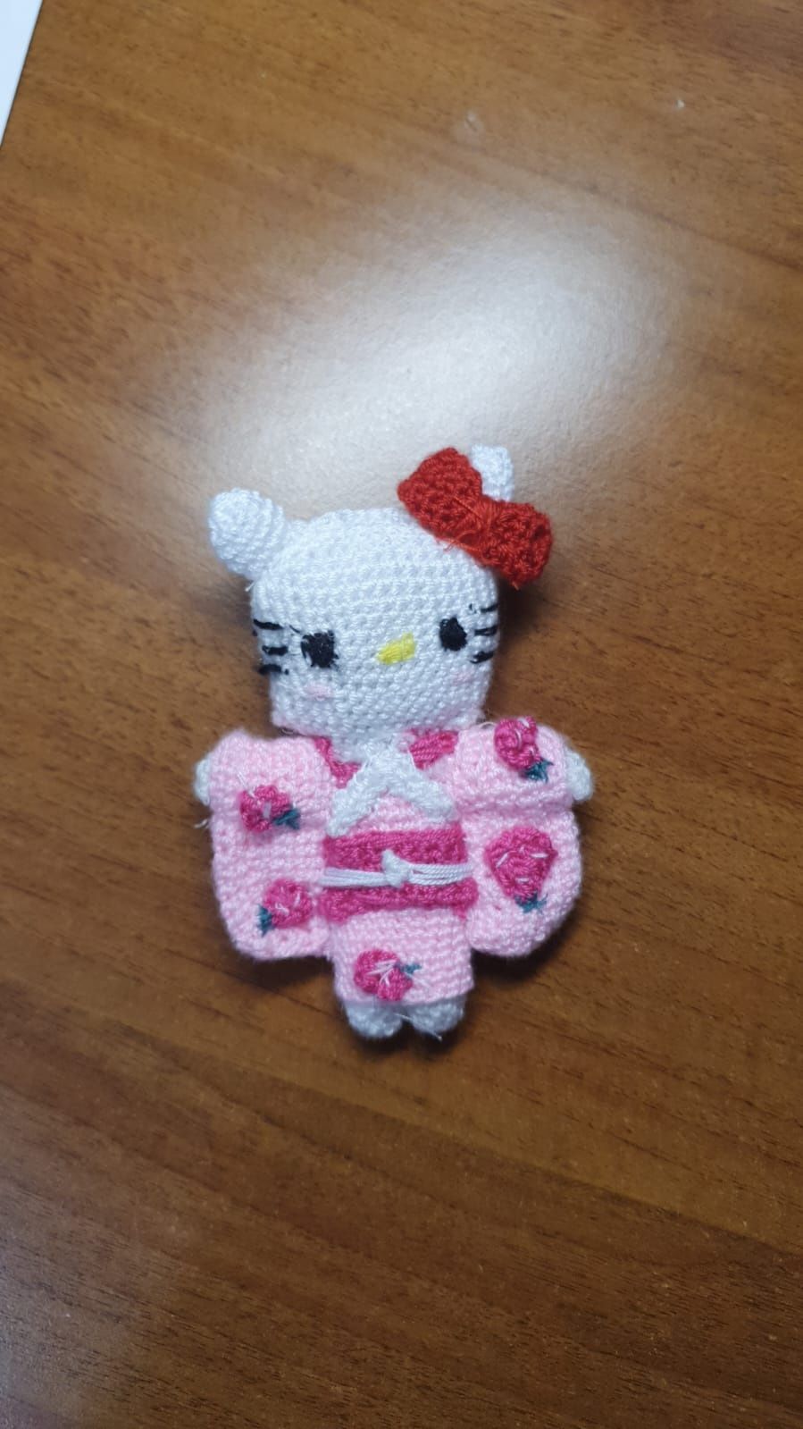 Jucărie hello kitty croșetată