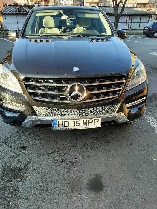 Mercedes-Benz Clasa M (W166) ML 350 BlueTEC V6 (258 CP)