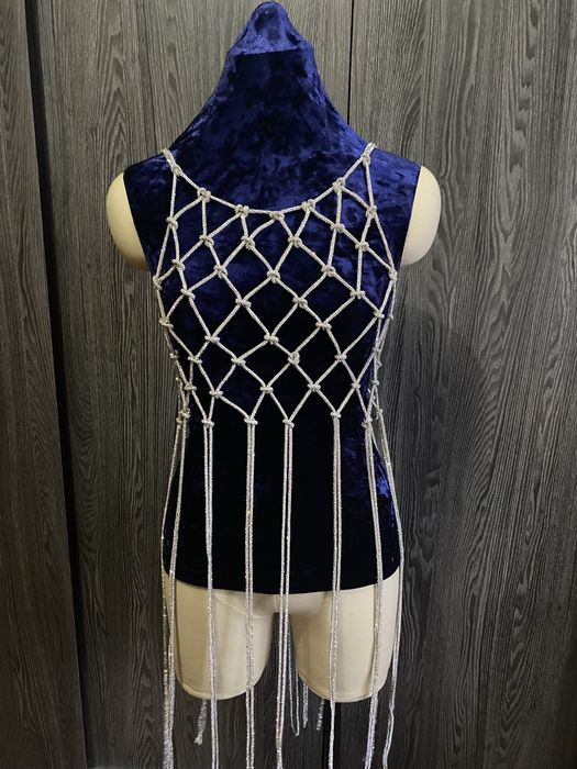 Удлиненный топ- сетка из стразового шнура