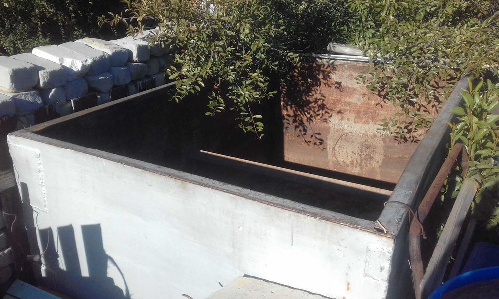 Емкость металлическая б\у