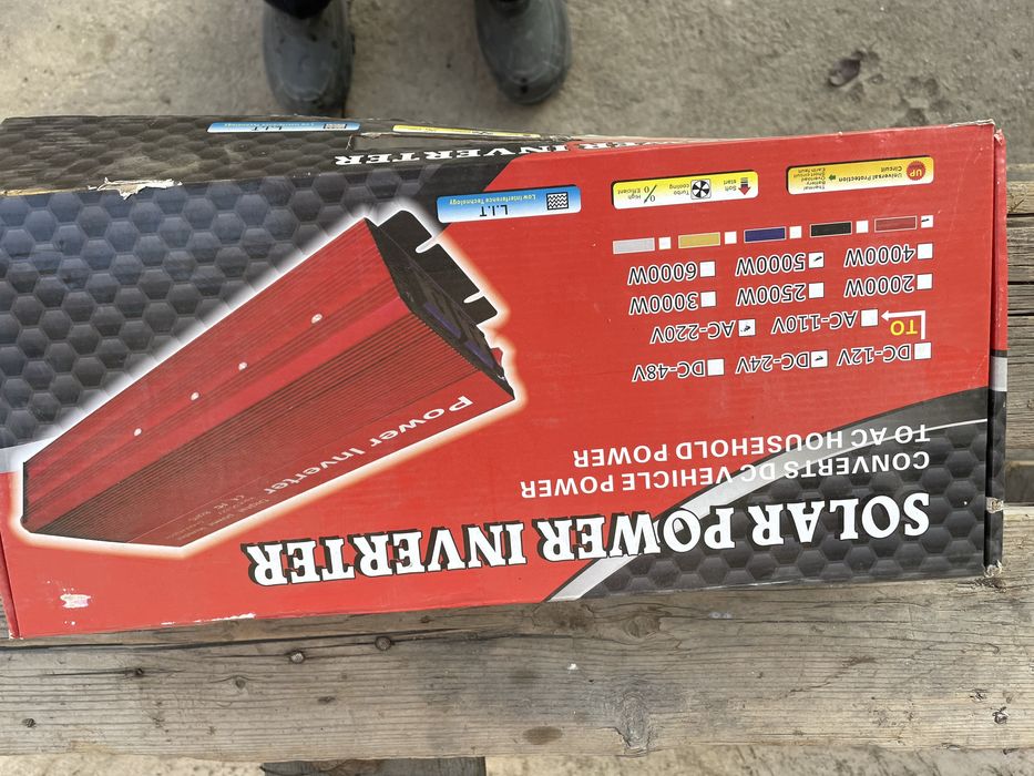 Продам приоброзователь тока из 12w в 220w