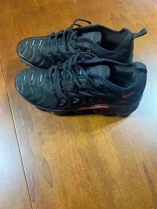 Nike Air Vapormax 42 // 44 noi/new