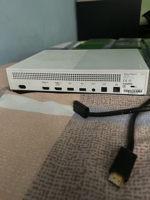 xbox one s + controllere + multe jocuri cd cat si cumparate online