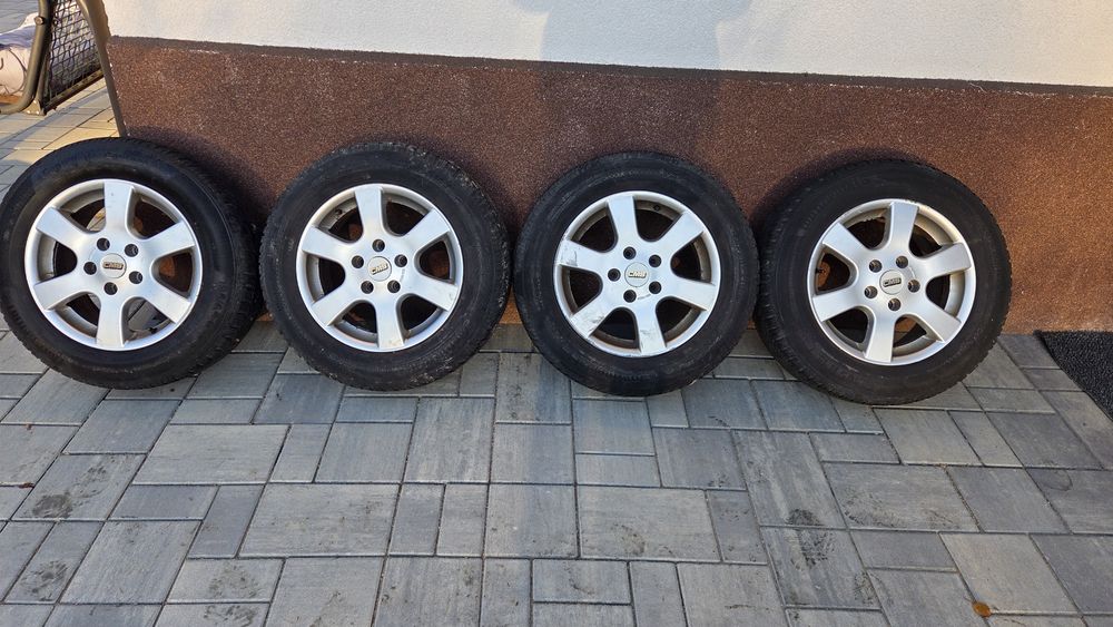 Jante aliaj echipate cu anvelope de iarnă Continental 195/65/R15 T