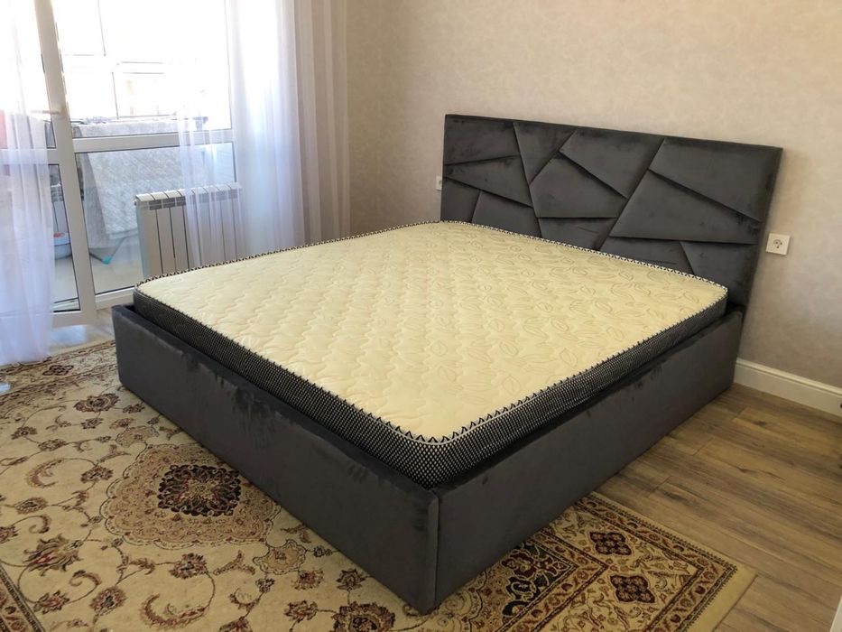 Продам двухспальную кровать