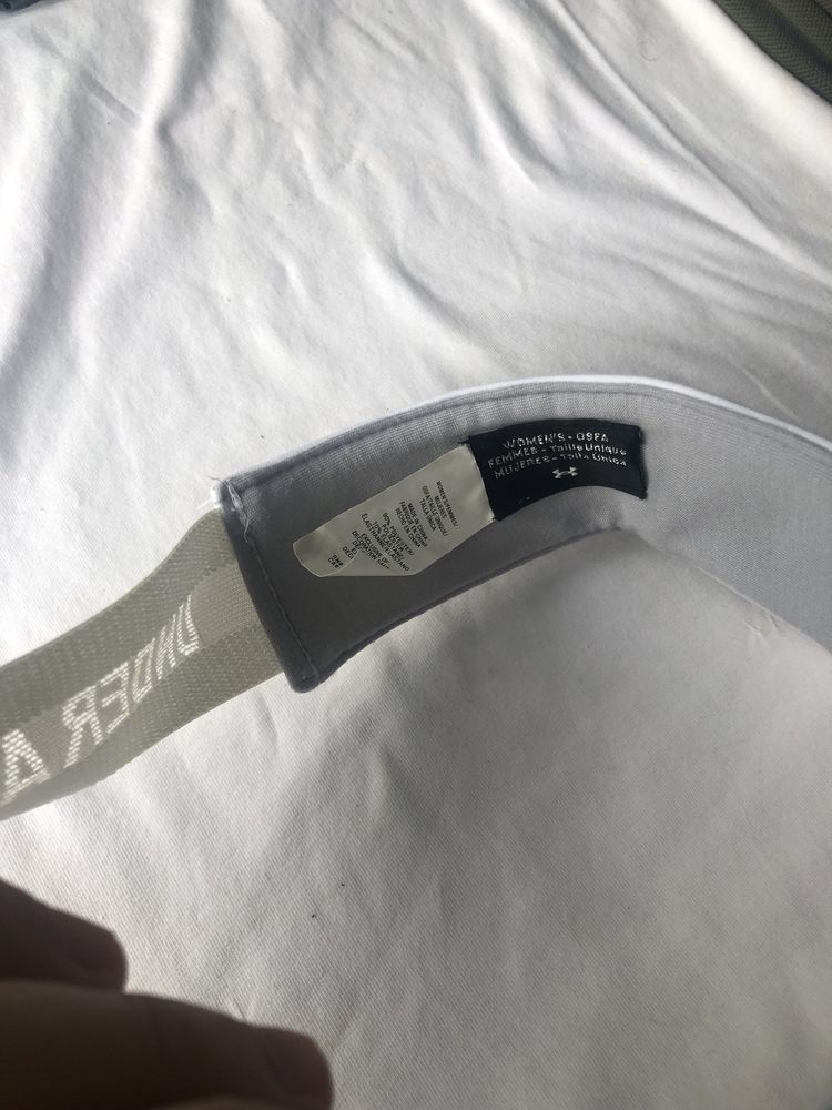 Under Armour дамска шапка/лента