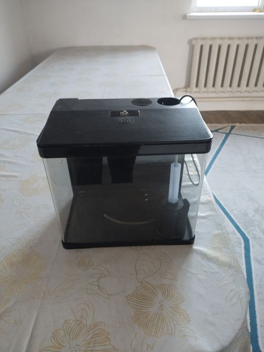 .Продам  аквариум завадскои .на пидесят литров насос подсветка в рабоч