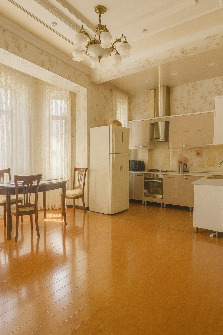 Sotiladi квартира Центр Садыка Азимова  4//4//7 184м4  фото оригинал