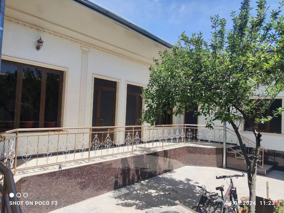 Ховли сотилади. Нархи тушди