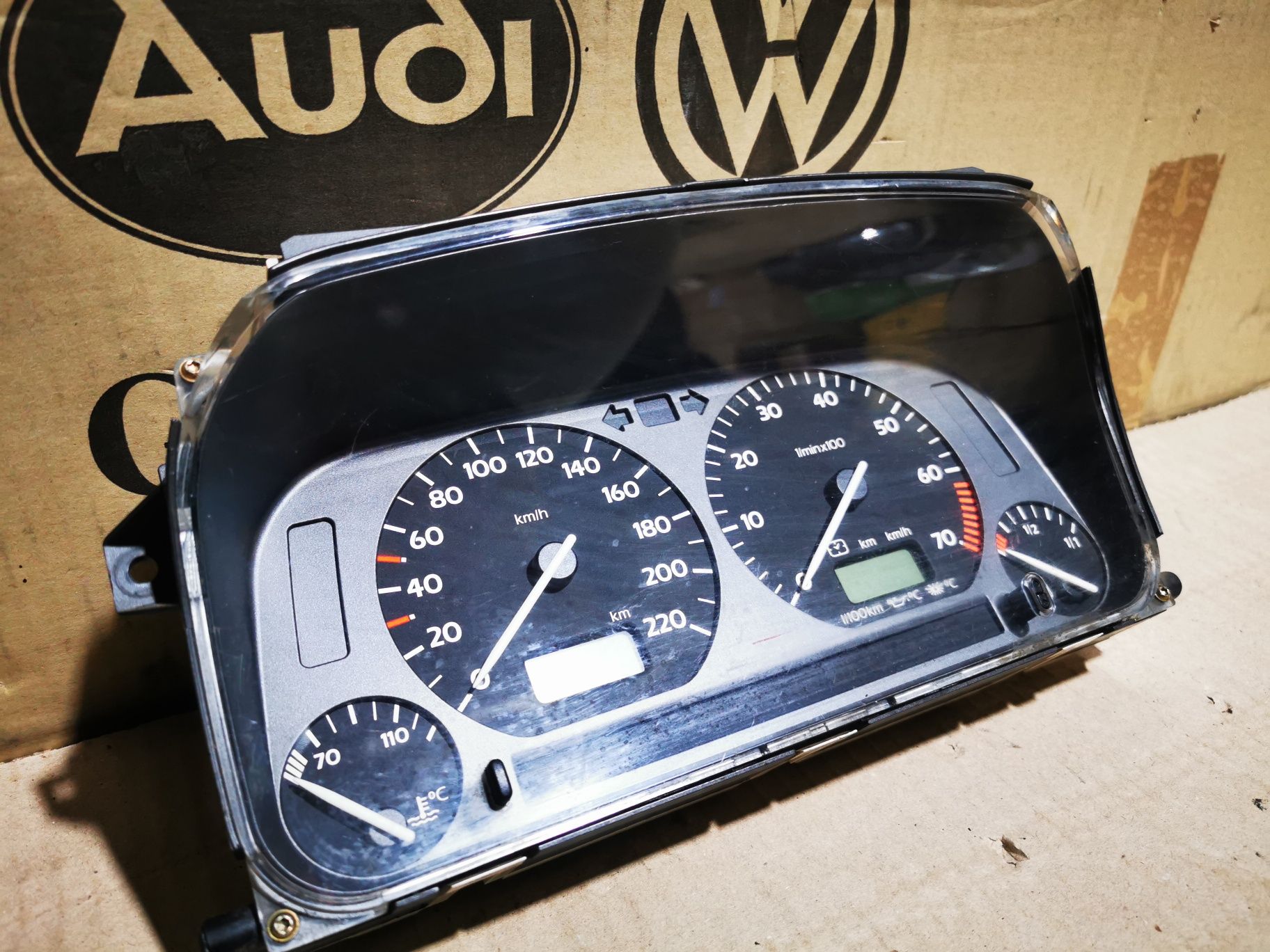 Ceasuri de bord motometer Volkswagen Golf 3 / Vento MFA