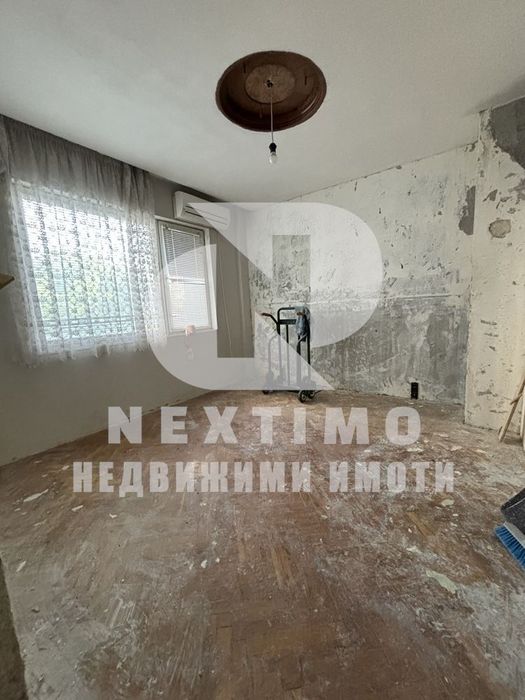 Продава се Двустаен апартамент в Пловдив, Христо Смирненски - 64 кв.м за 1360 €/кв.м - Снимка #1