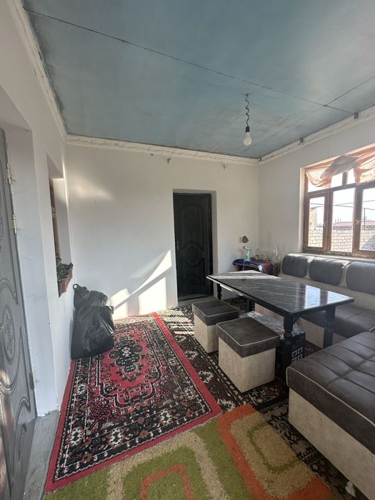 Zangiotada 6 sotix 3 xonali uy