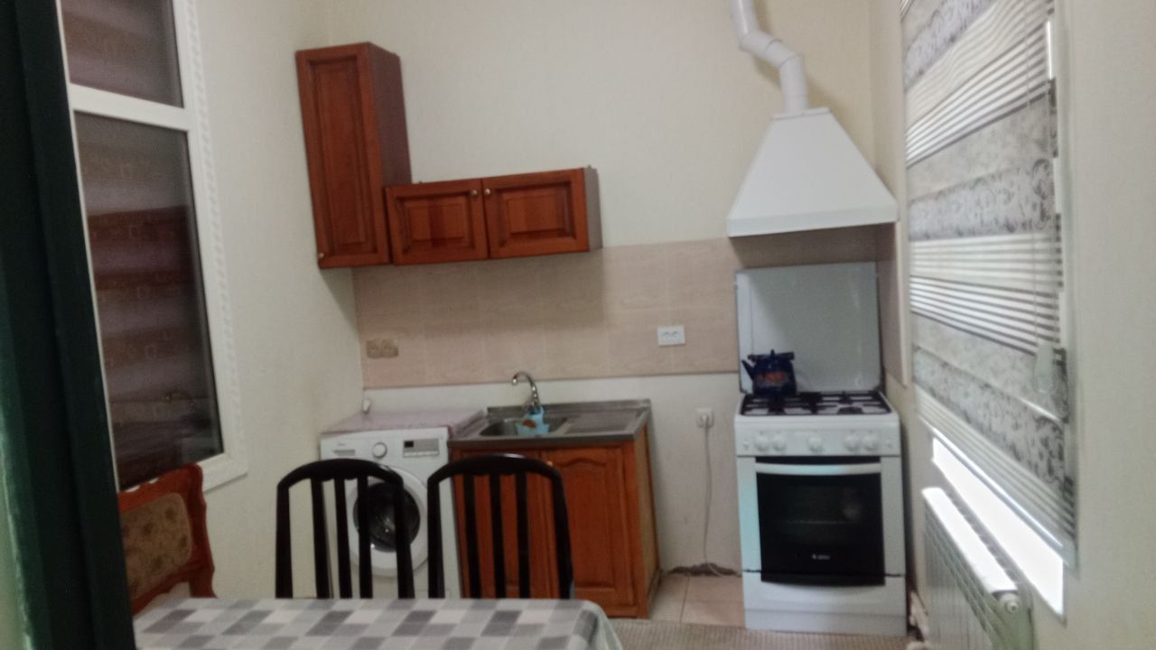 Сдаетса квартира в аренду своя 2-х комнатный ЗАГС. 300$