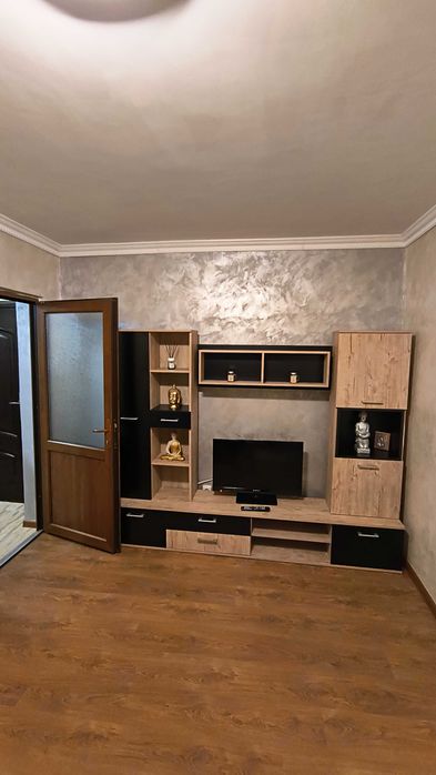 Închiriez garsonieră