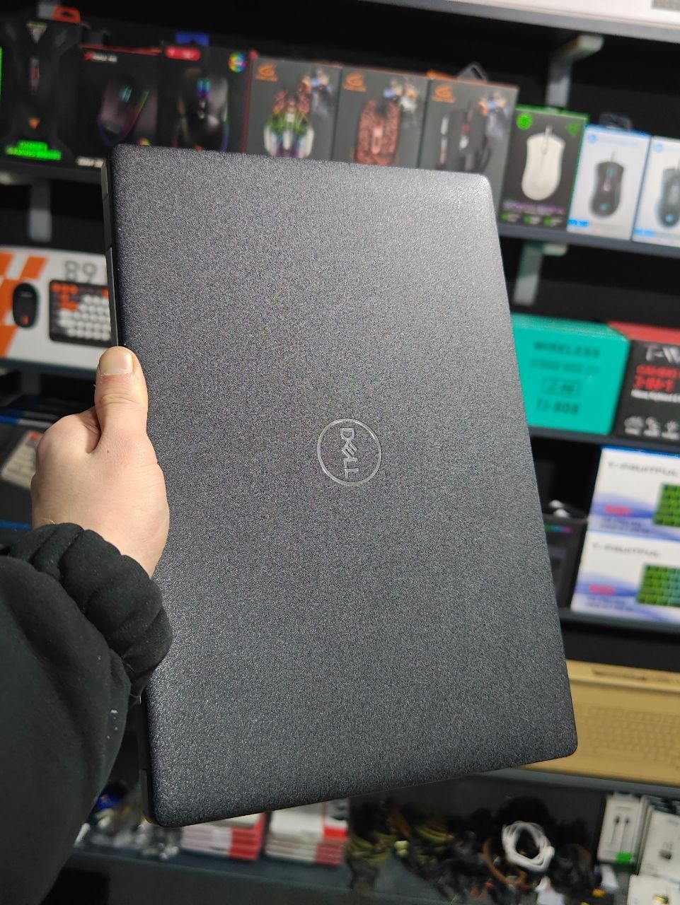 Ноутбук Dell i7 10610u/16g ddr4/SSD m2 512