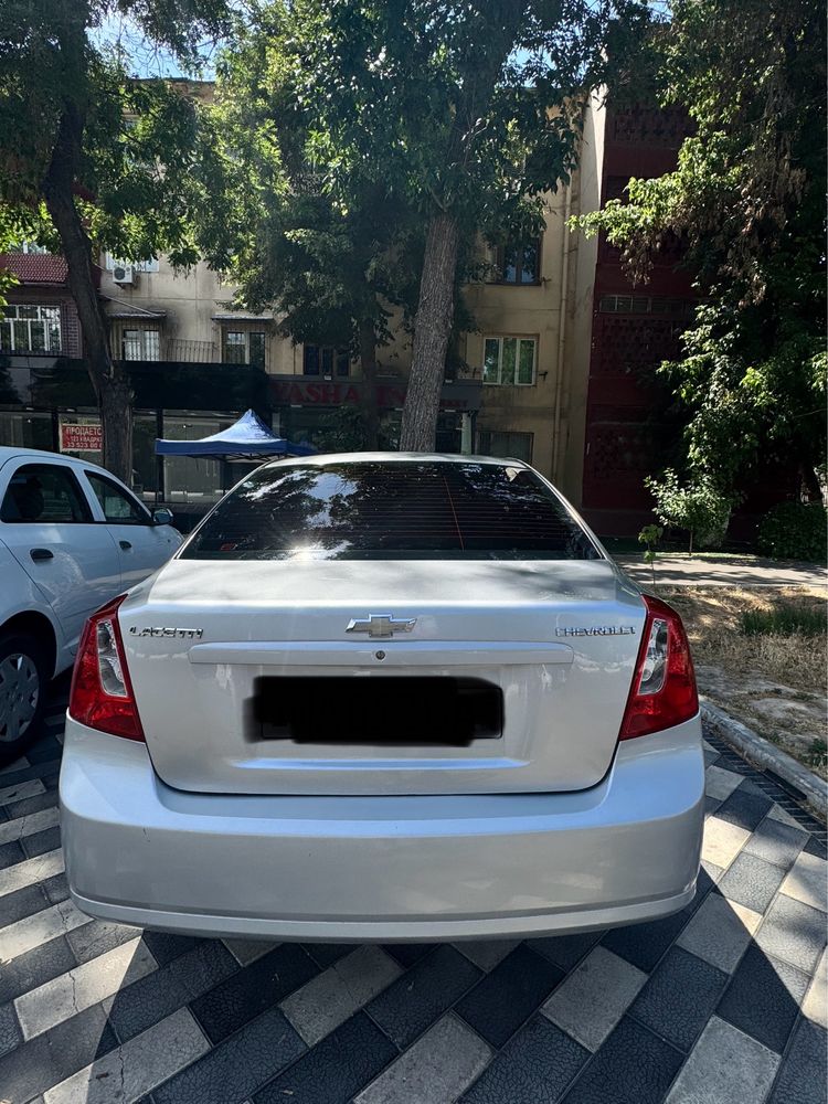 Срочно продается жентра автомат